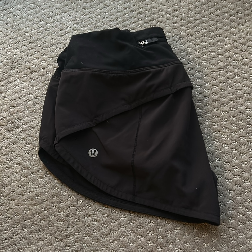 lululemon black speed up shorts